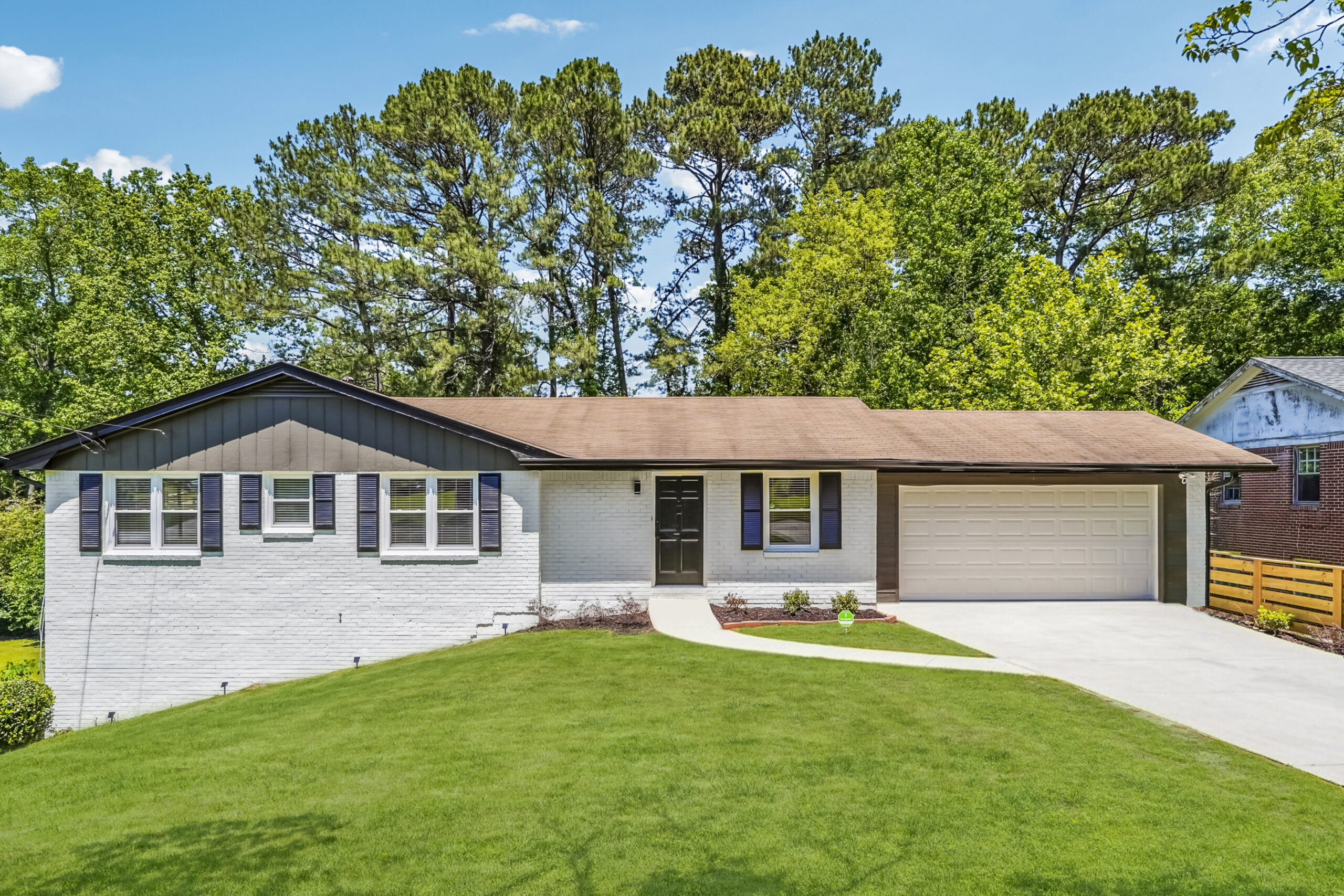 2206 Rolling View Dr Decatur GA