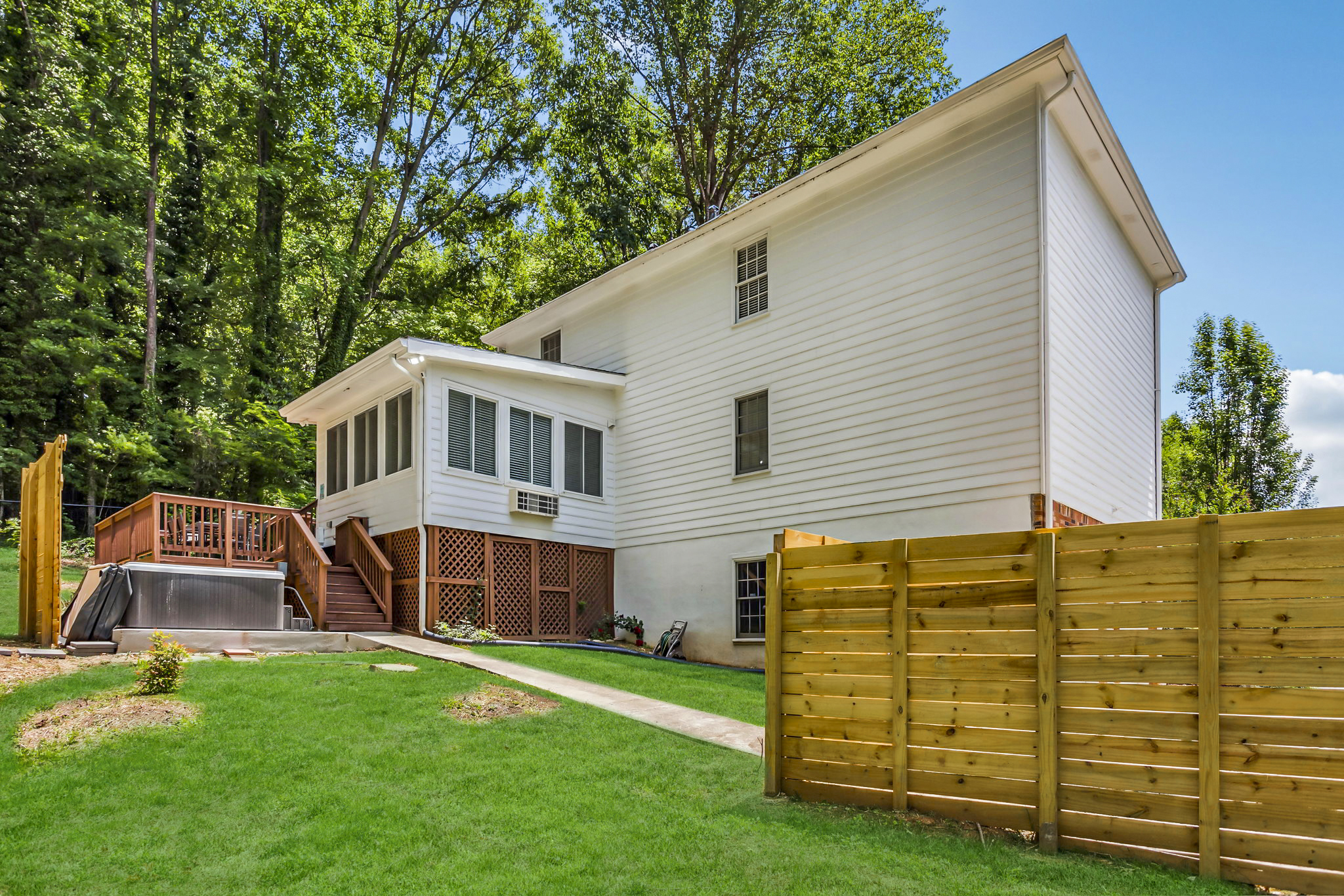 012-4787 Nantucket Dr SW Lilburn GA_reshoot