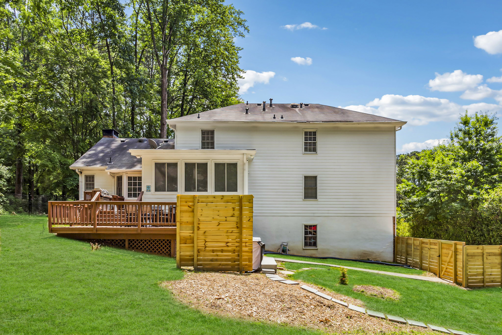 013-4787 Nantucket Dr SW Lilburn GA_reshoot