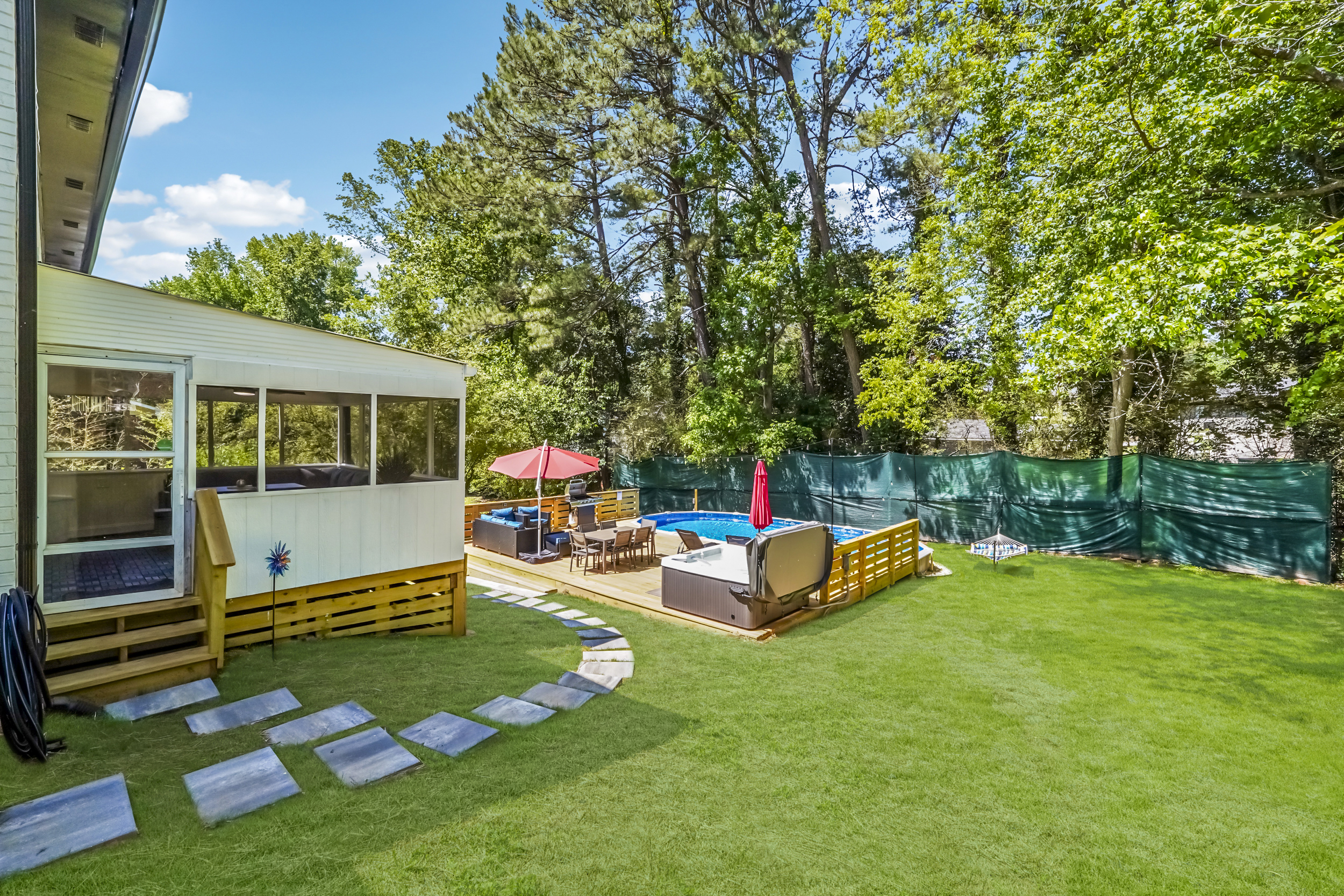 2206 Rolling View Dr Decatur GA